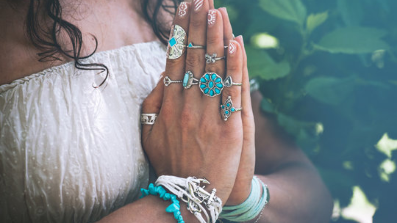 Bold, Unique, and Timeless: Incorporating Animal Head Jewelry into Your Wardrobe
