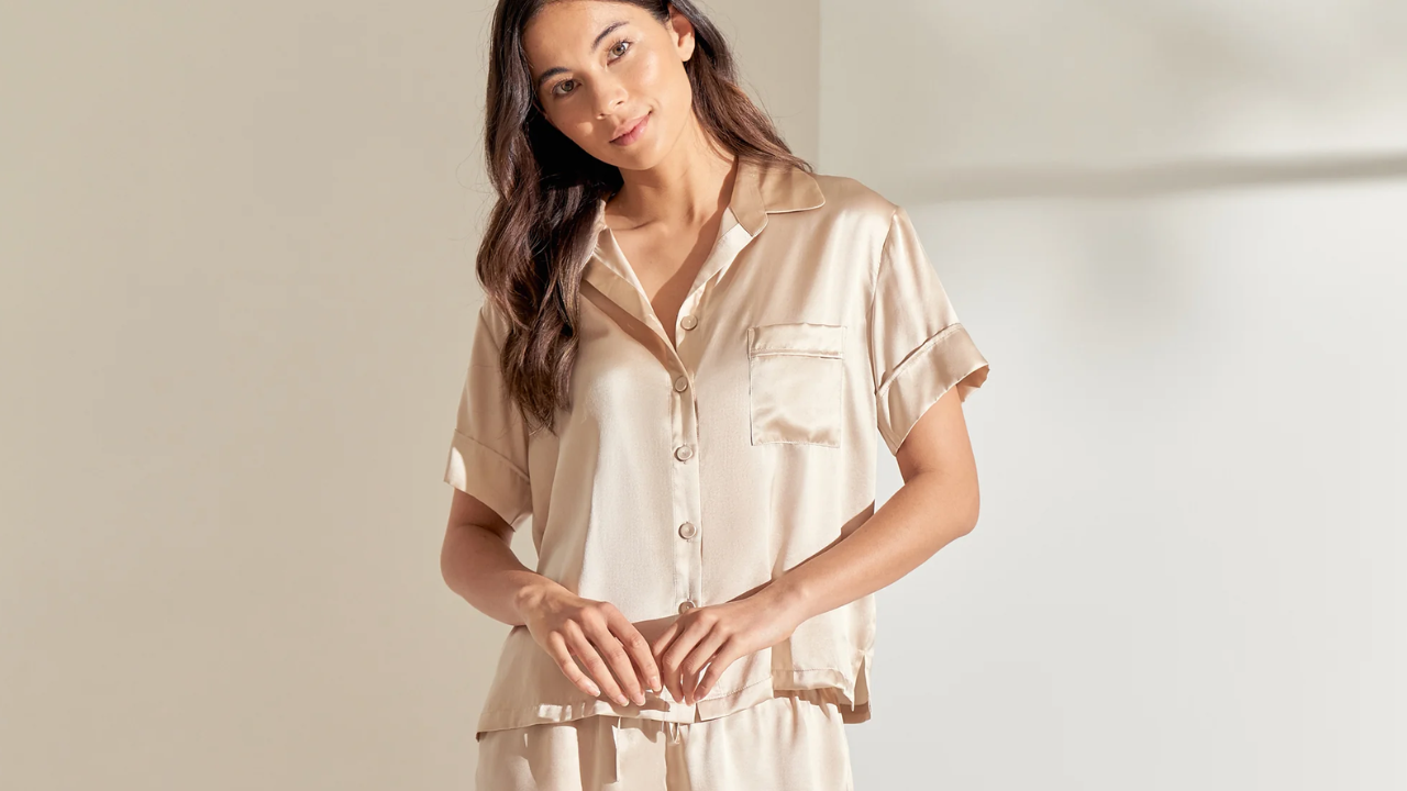 Why Choose Silk Pajamas in the UK?