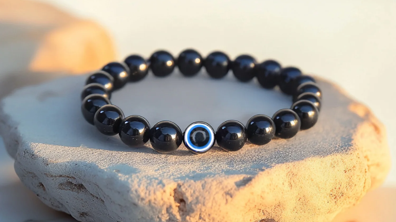 Custom Name Jewellery & Evil Eye Bracelets for Couples: Meaning, Style & Benefits